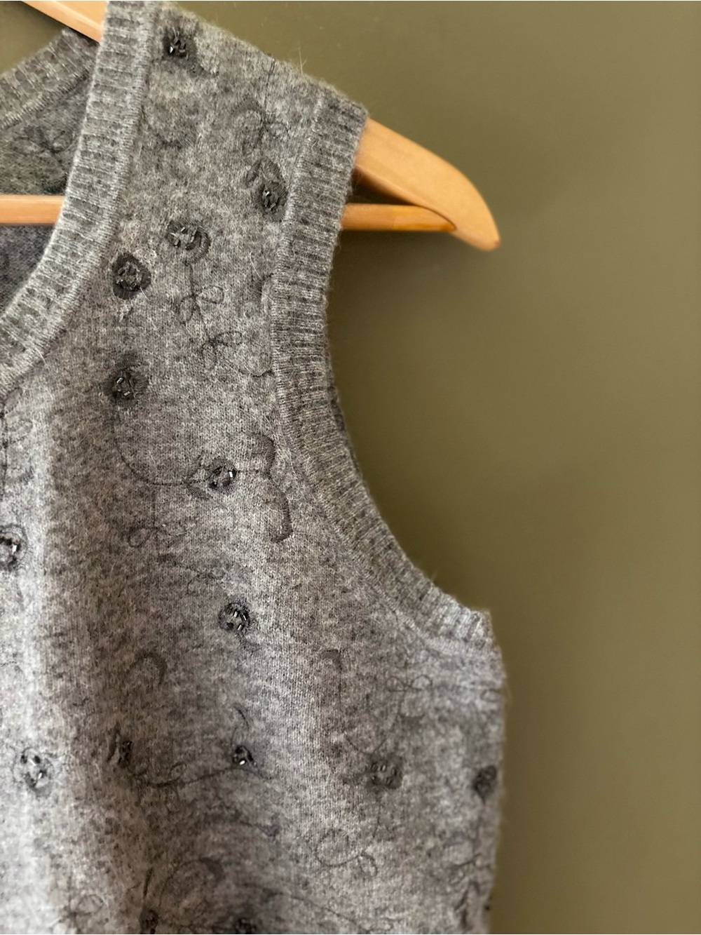 Two Piece Classiques Entier Embellished Lambswool Tank & Cardigan Sweater Sz L - Picture 12 of 14